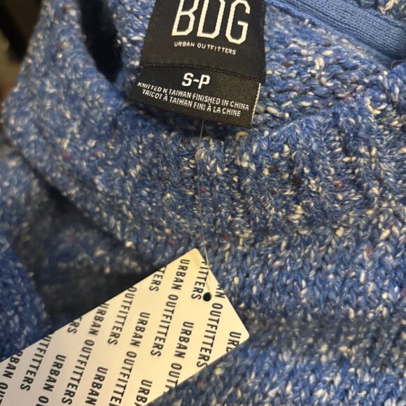 Urban Outfitters Men's Knit Sweater, Small - Picture 6 of 6